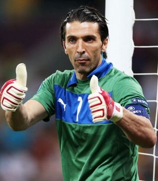 斯基拉：马伦可能会在冬窗离开维拉，他被推给罗马、那不勒斯